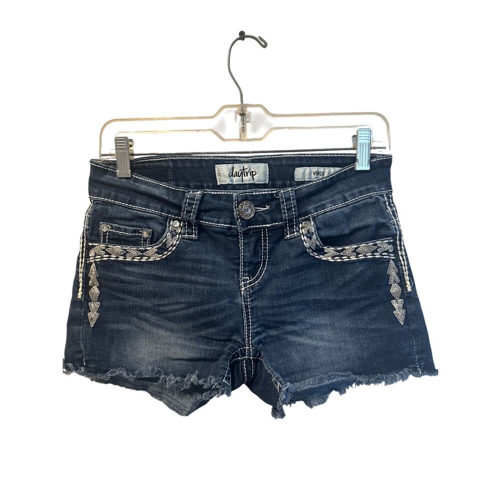 ⭐️ Women’s Daytrip Embellished Shorts Size 26   Festival